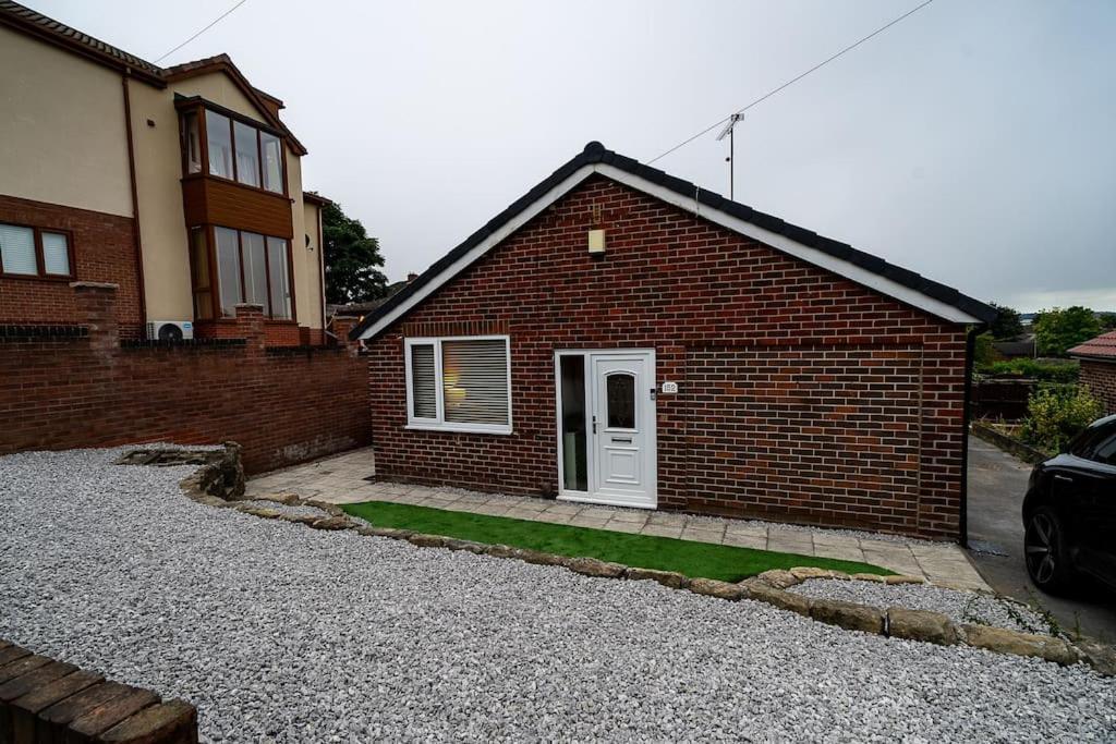 Entire Bungalow In Rawmarsh Exteriér fotografie